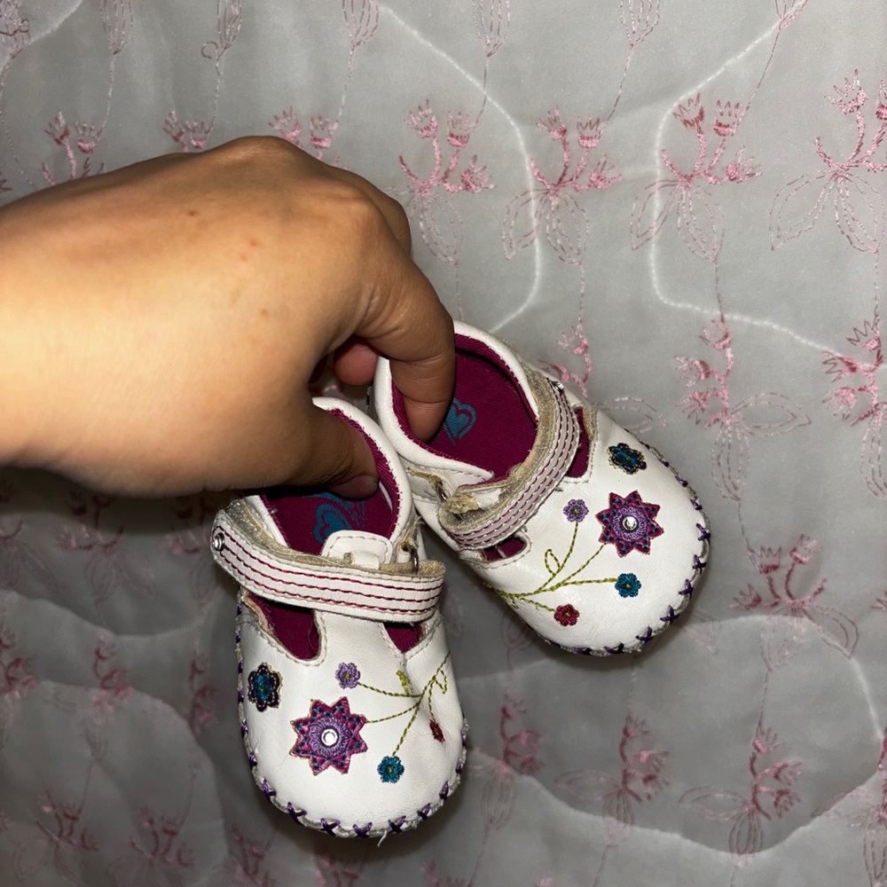 Embroidered White Toddlers Shoes
